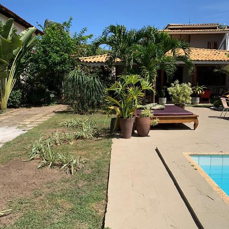 Casa de temporada 4 quartos sendo 2 suítes em Vilas do Atlântico - 200 m da praia e 6 km da capital Lauro de Freitas Exterior foto