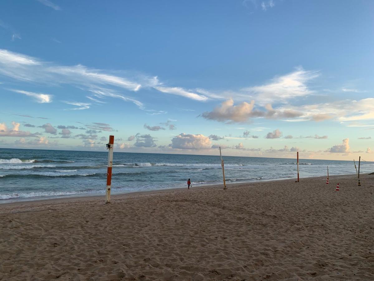 Casa de temporada 4 quartos sendo 2 suítes em Vilas do Atlântico - 200 m da praia e 6 km da capital Lauro de Freitas Exterior foto